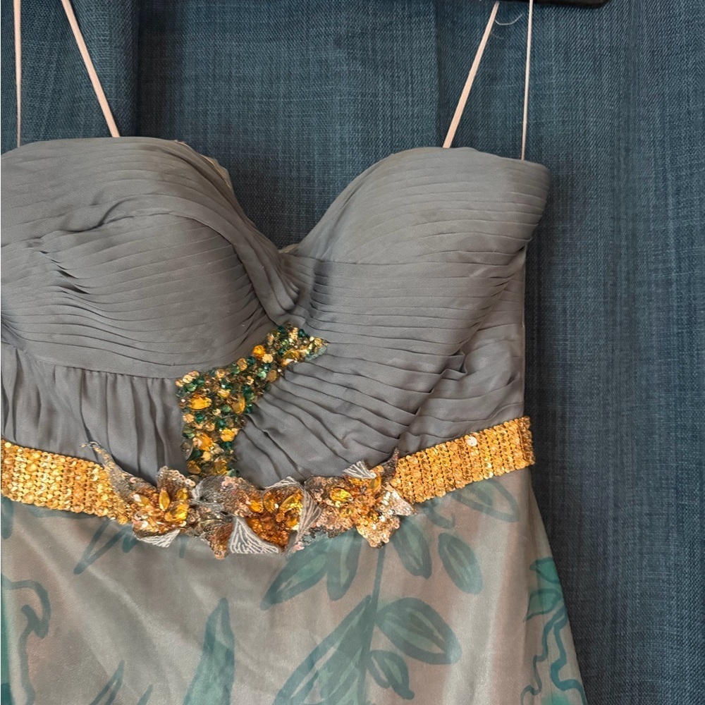Carrie Bradshaw Sex and the City 2 blue / gold / floral belted prom dress gown - Picture 2 of 7